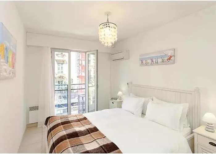 2 Pieces Centre Ville-balcon Apartamento *